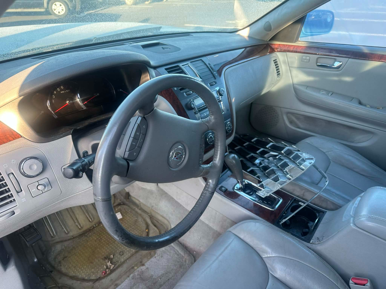 Cadillac DTS Sedan 2007