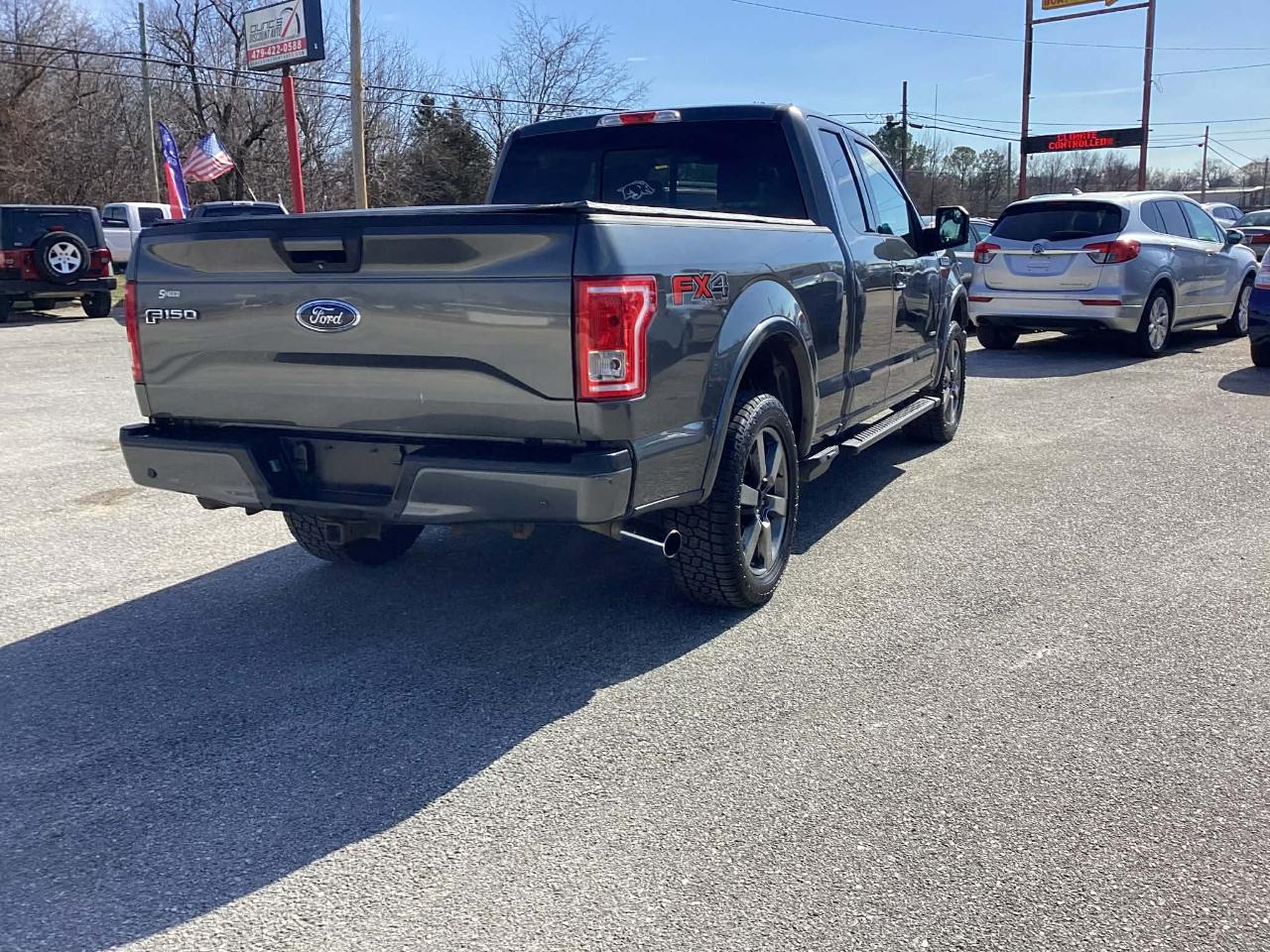 Ford F-150 Lariat SuperCab 6.5-ft. Bed 4WD 2015