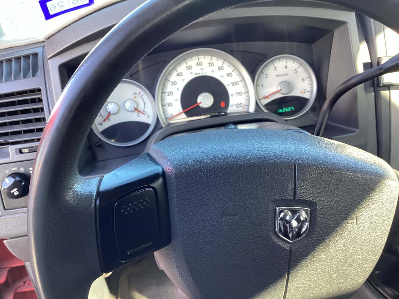 Dodge Dakota SLT Quad Cab 2WD 2005