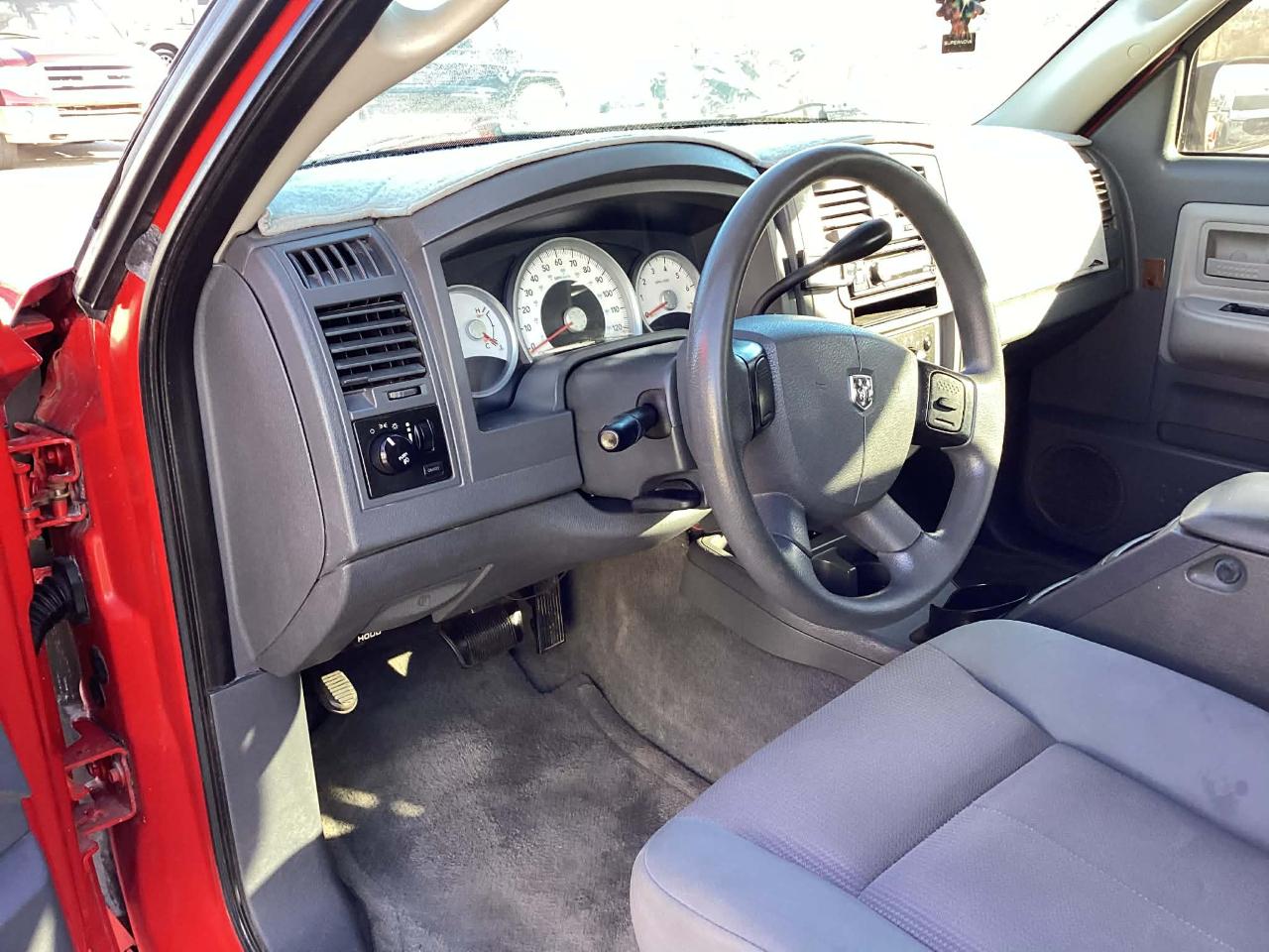 Dodge Dakota SLT Quad Cab 2WD 2005