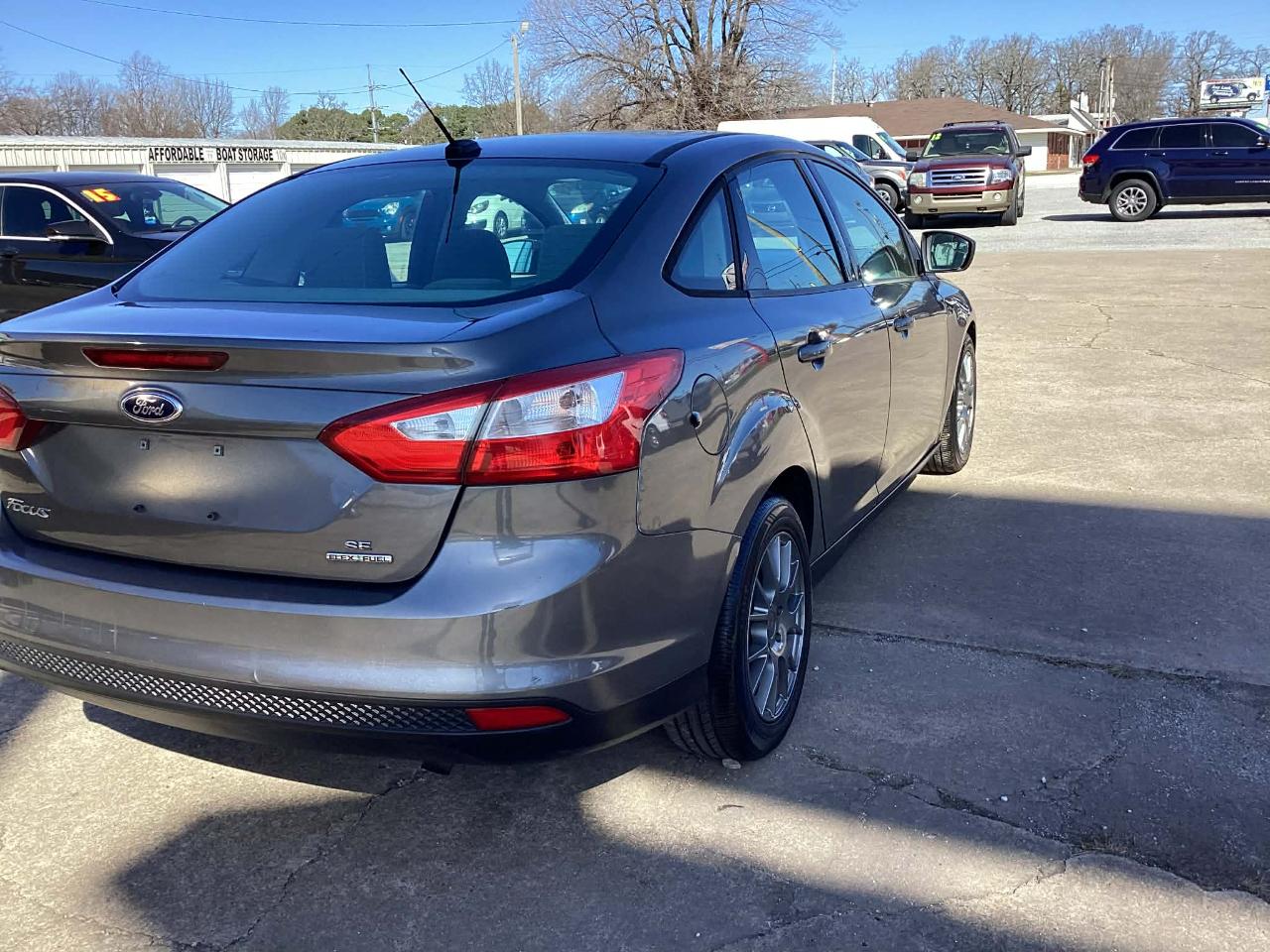 Ford Focus SE Sedan 2012
