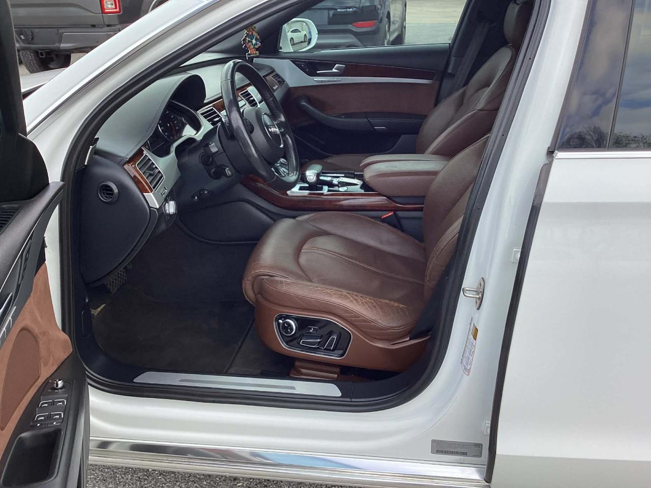 Audi A8 4.2 Quattro 2012