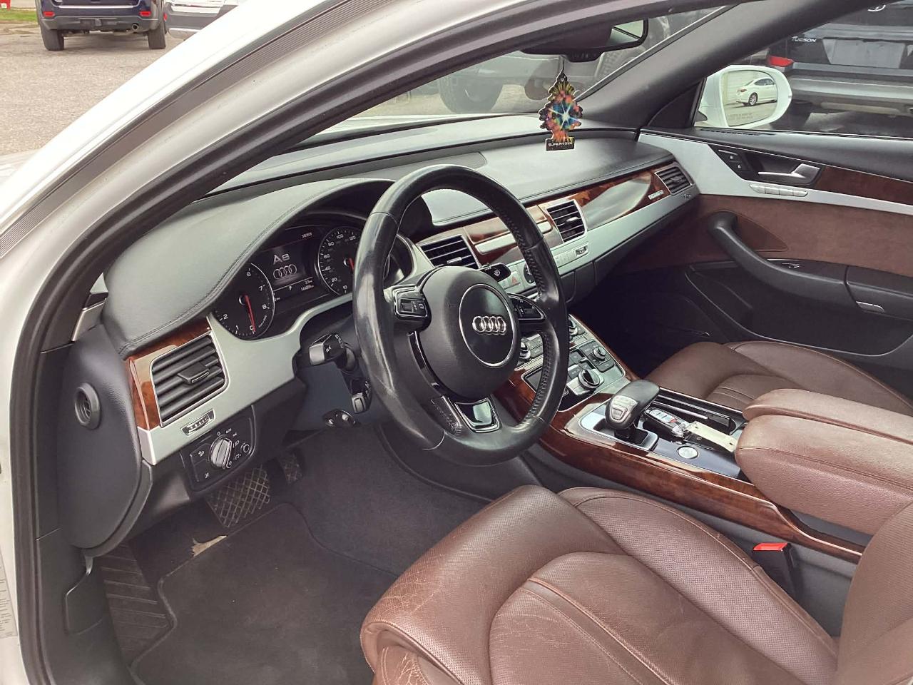 Audi A8 4.2 Quattro 2012
