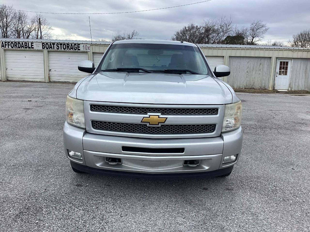 Chevrolet Silverado 1500 LT Crew Cab 4WD 2011