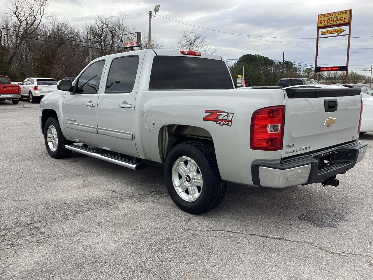 Chevrolet Silverado 1500 LT Crew Cab 4WD 2011