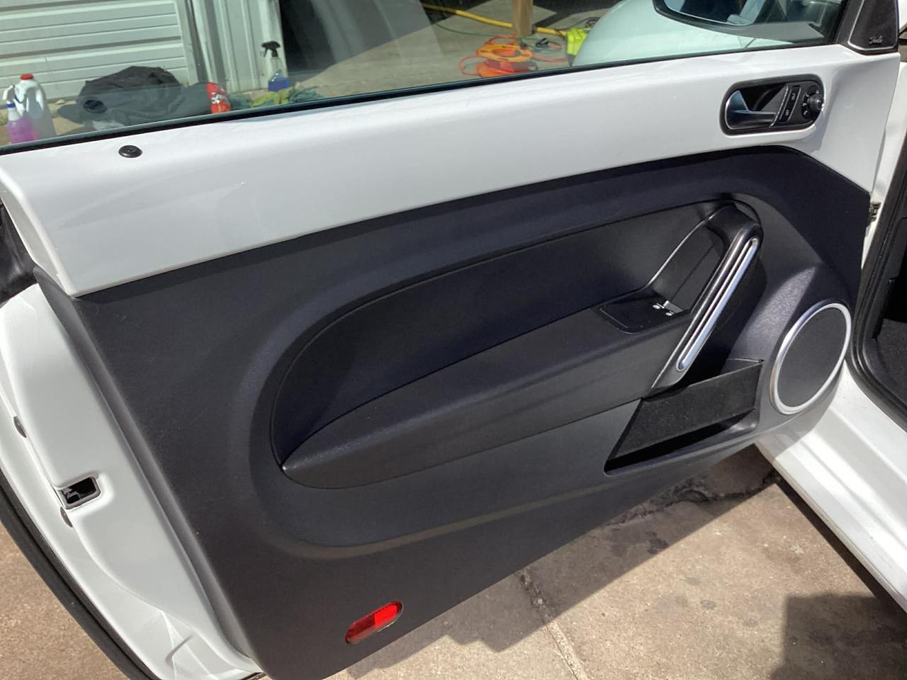 Volkswagen Beetle 2.0T SE 2018