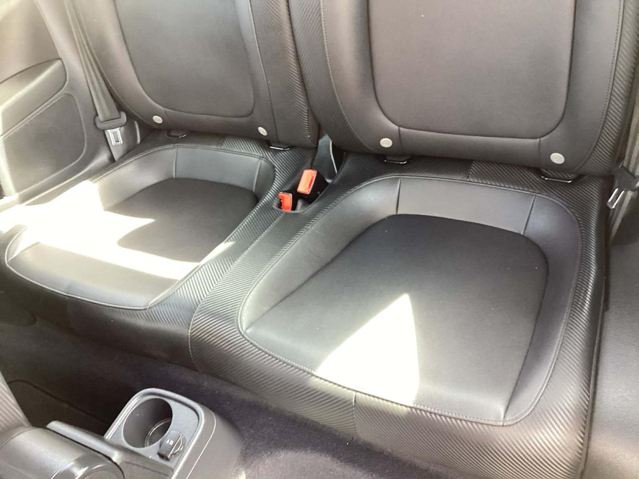 Volkswagen Beetle 2.0T SE 2018