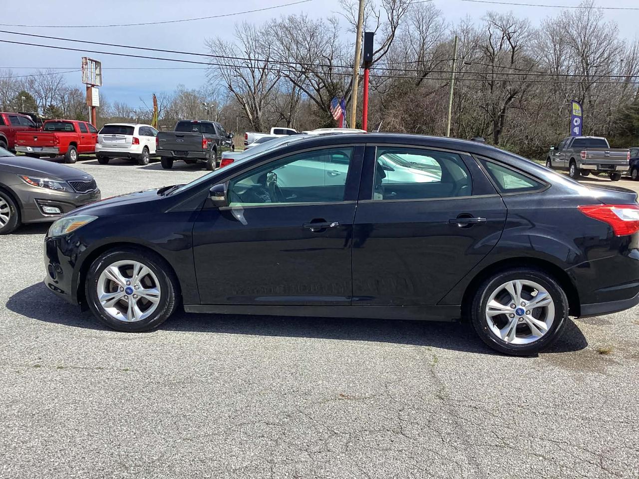 Ford Focus SE Sedan 2013