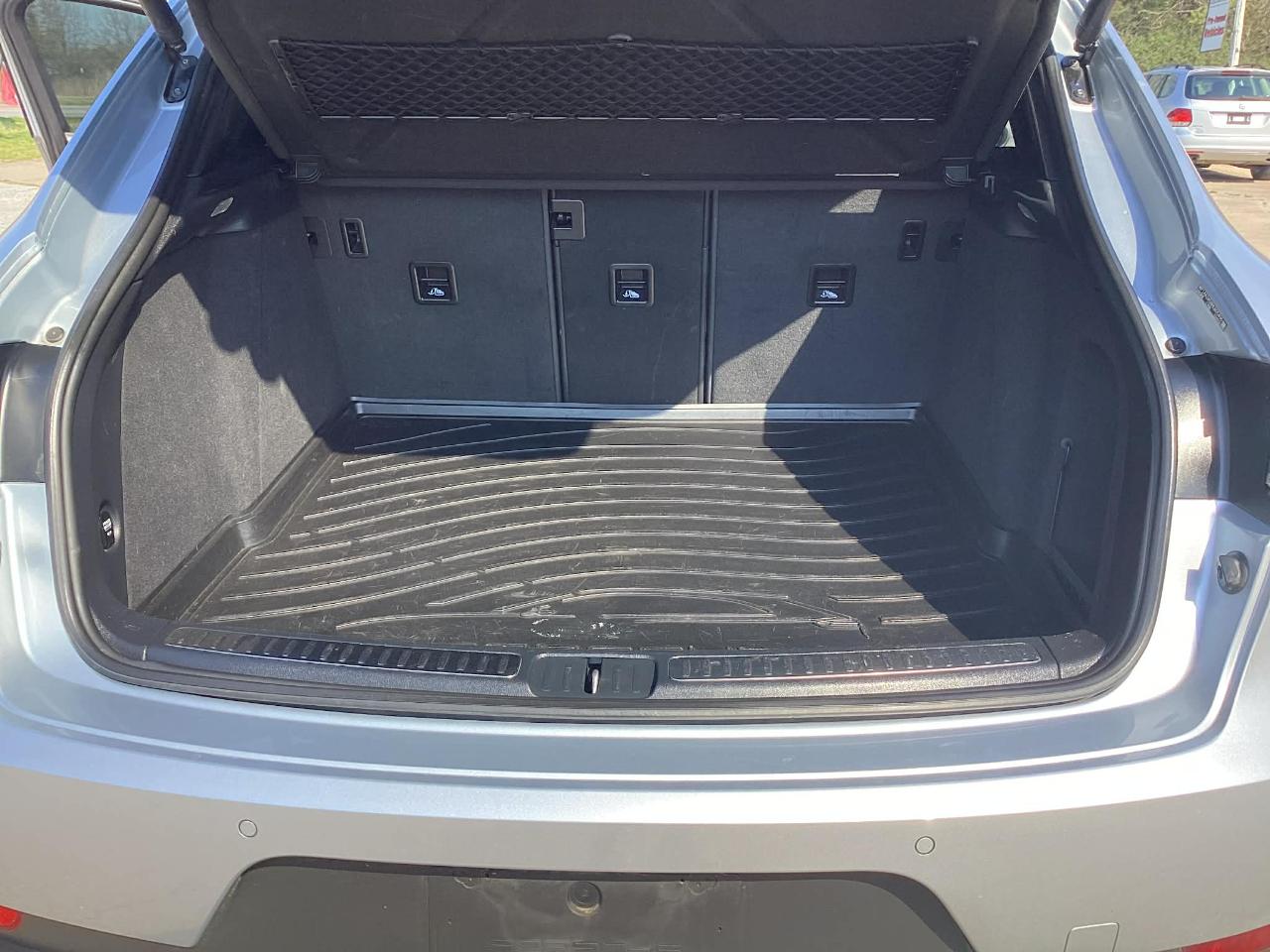 Porsche Macan GTS 2017