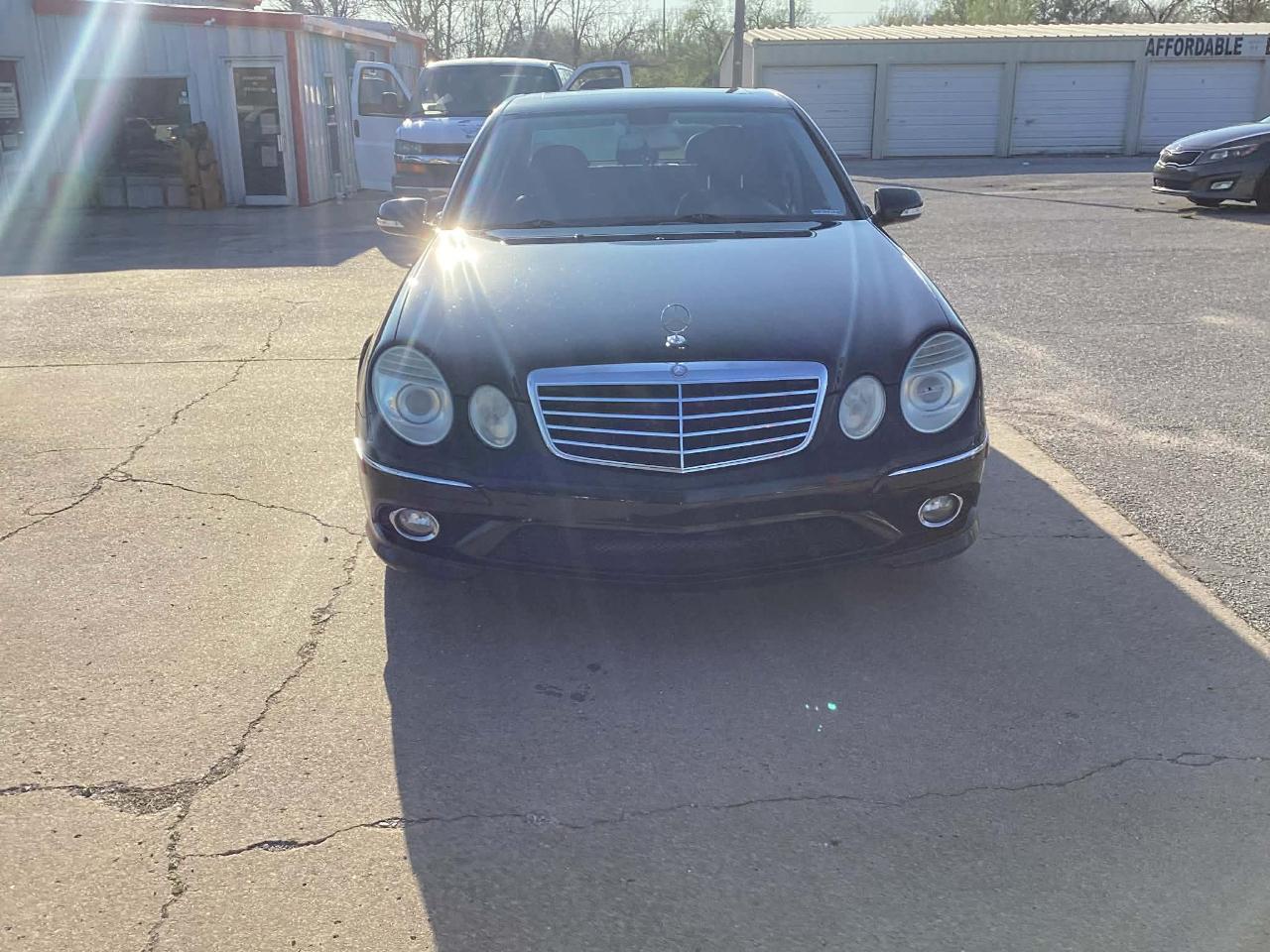 Mercedes-Benz E-Class E350 Luxury Sedan 2009