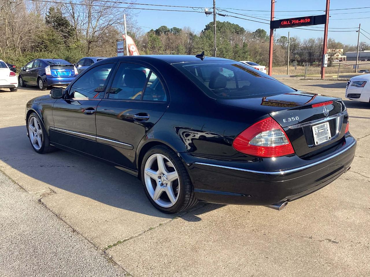 Mercedes-Benz E-Class E350 Luxury Sedan 2009