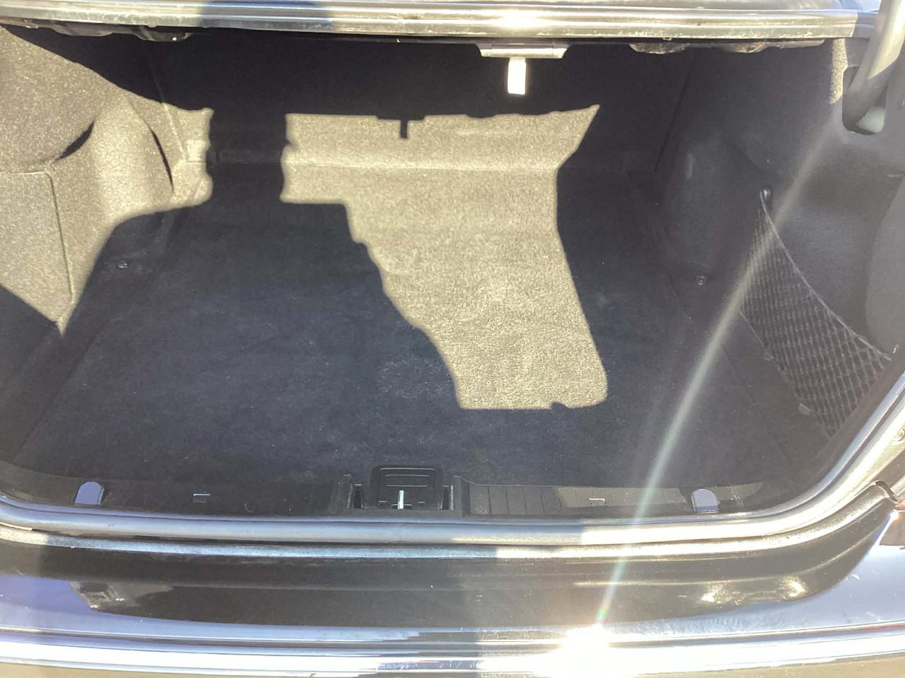 Mercedes-Benz E-Class E350 Luxury Sedan 2009