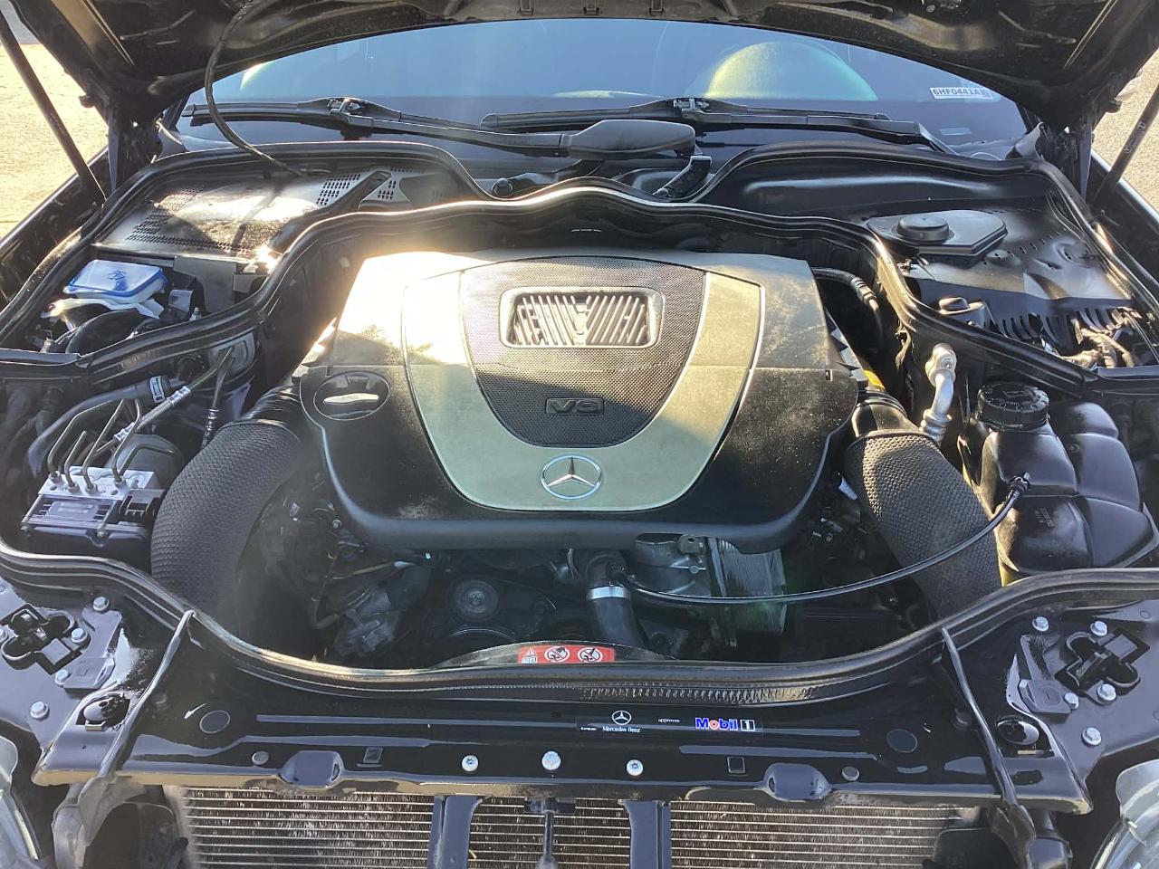 Mercedes-Benz E-Class E350 Luxury Sedan 2009