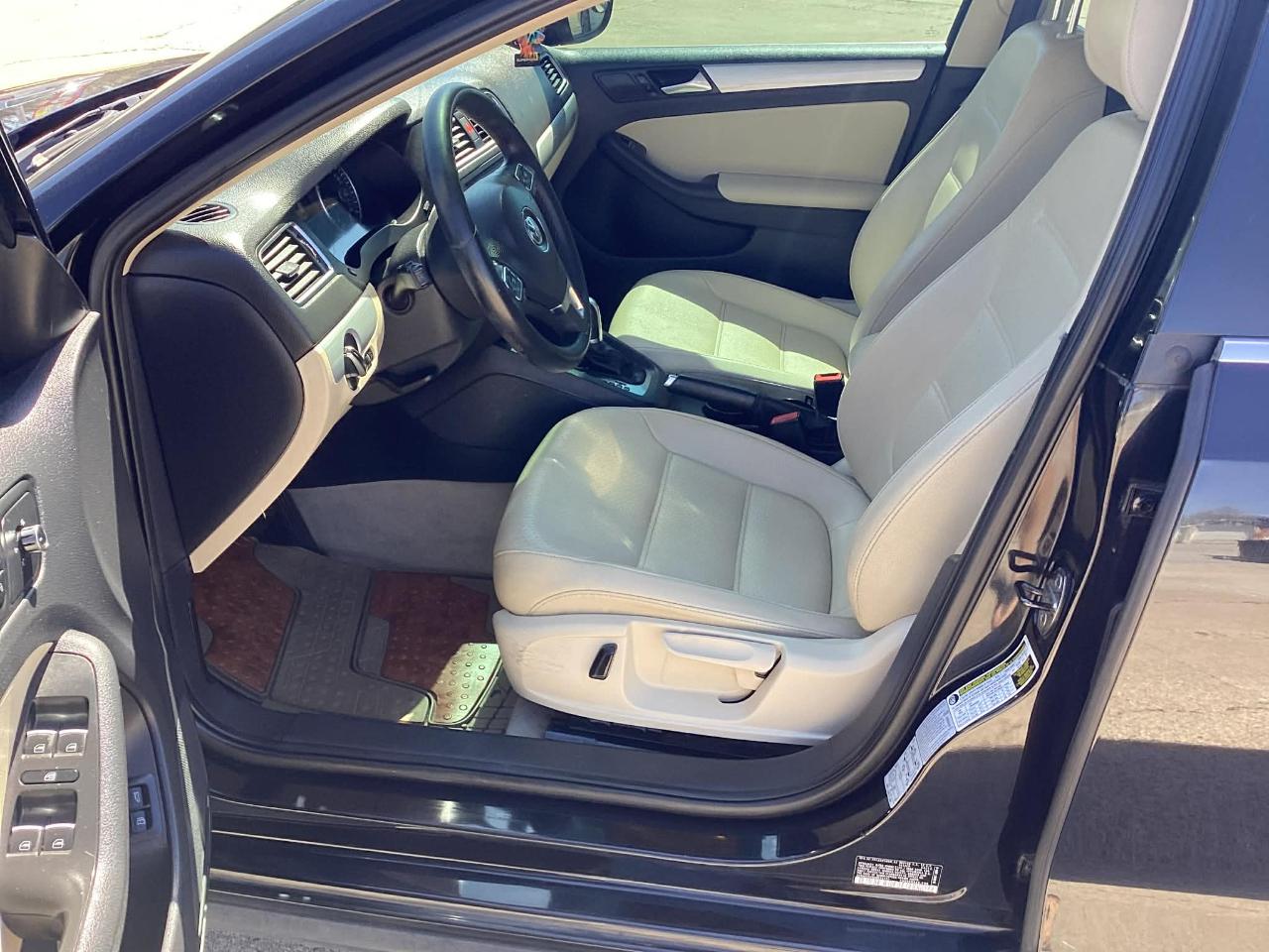 Volkswagen Jetta Hybrid SE 2014