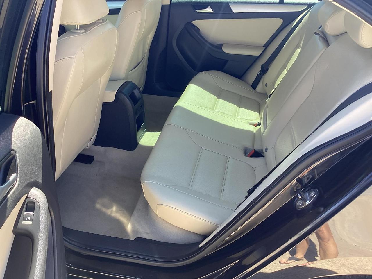 Volkswagen Jetta Hybrid SE 2014