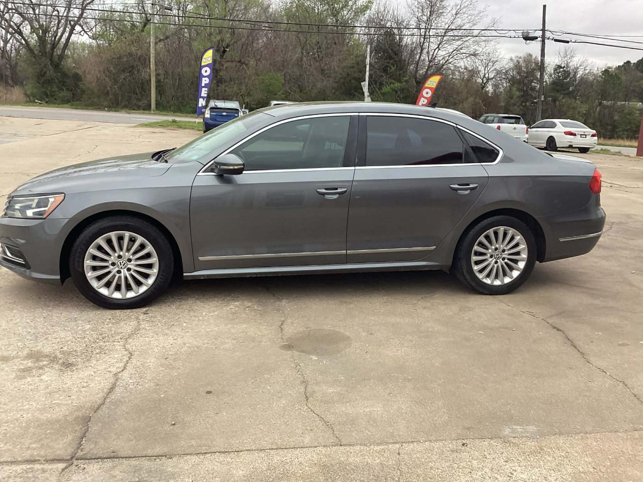 Volkswagen Passat SE 6A 2016