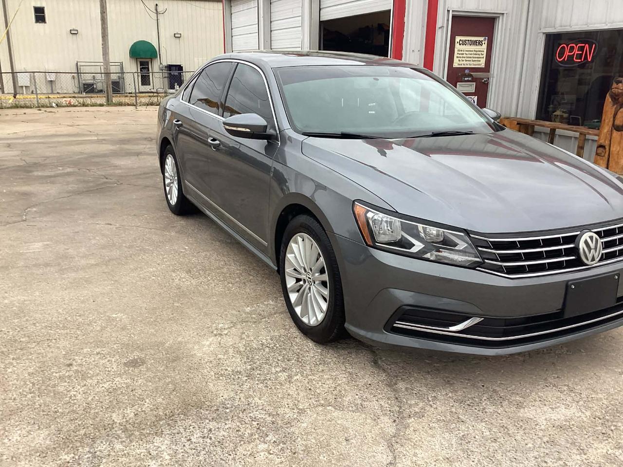 Volkswagen Passat SE 6A 2016