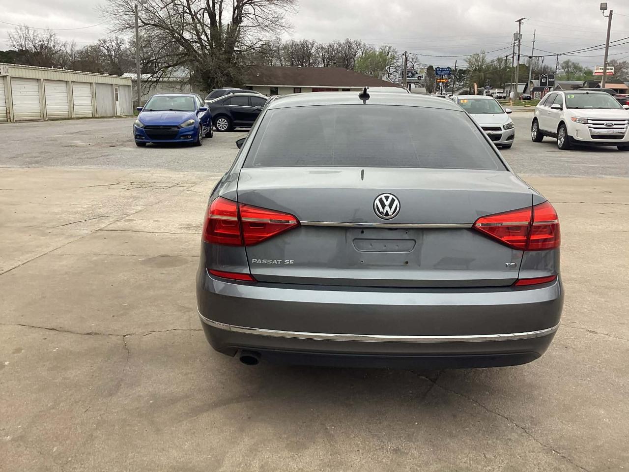 Volkswagen Passat SE 6A 2016