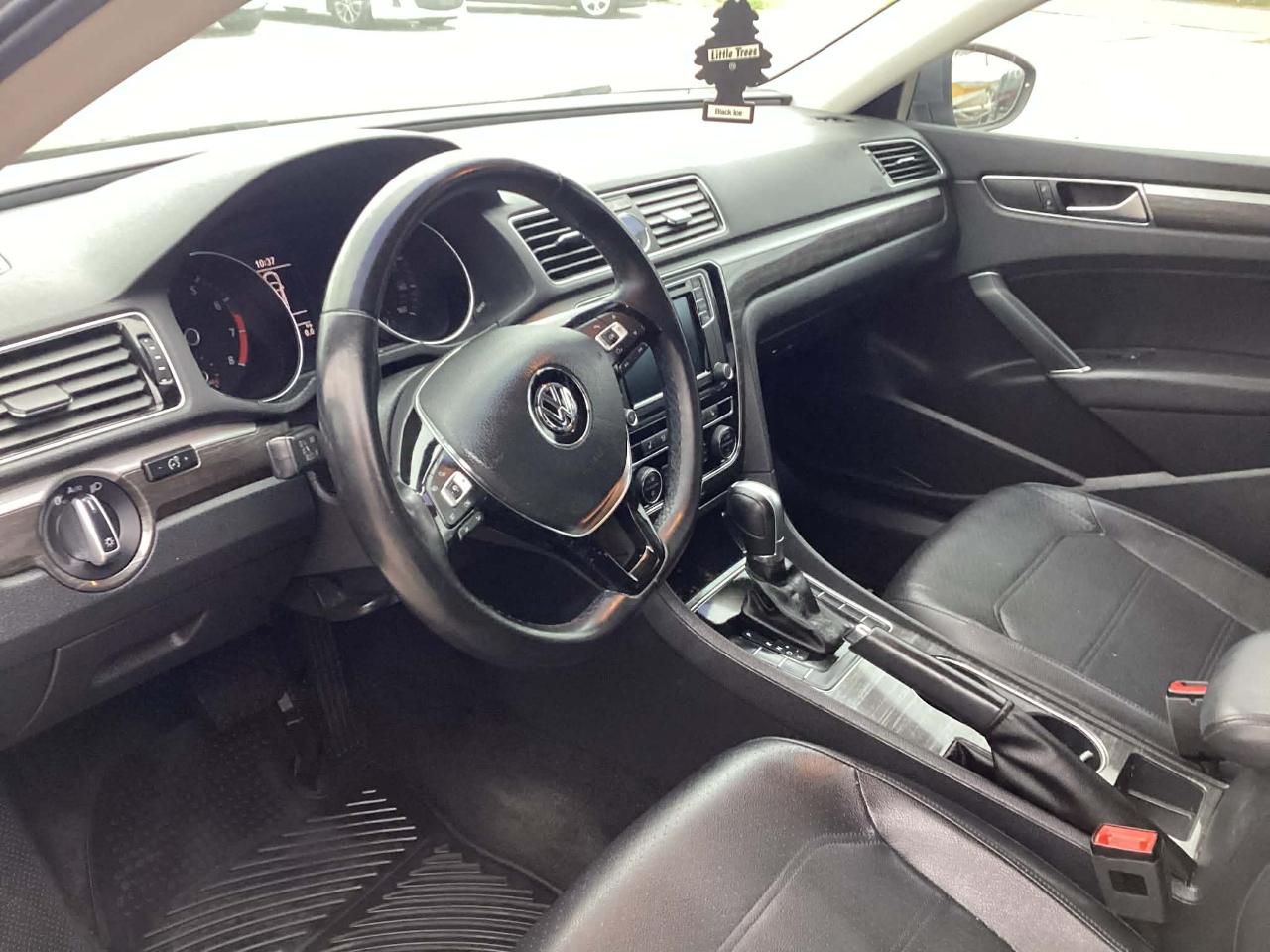 Volkswagen Passat SE 6A 2016