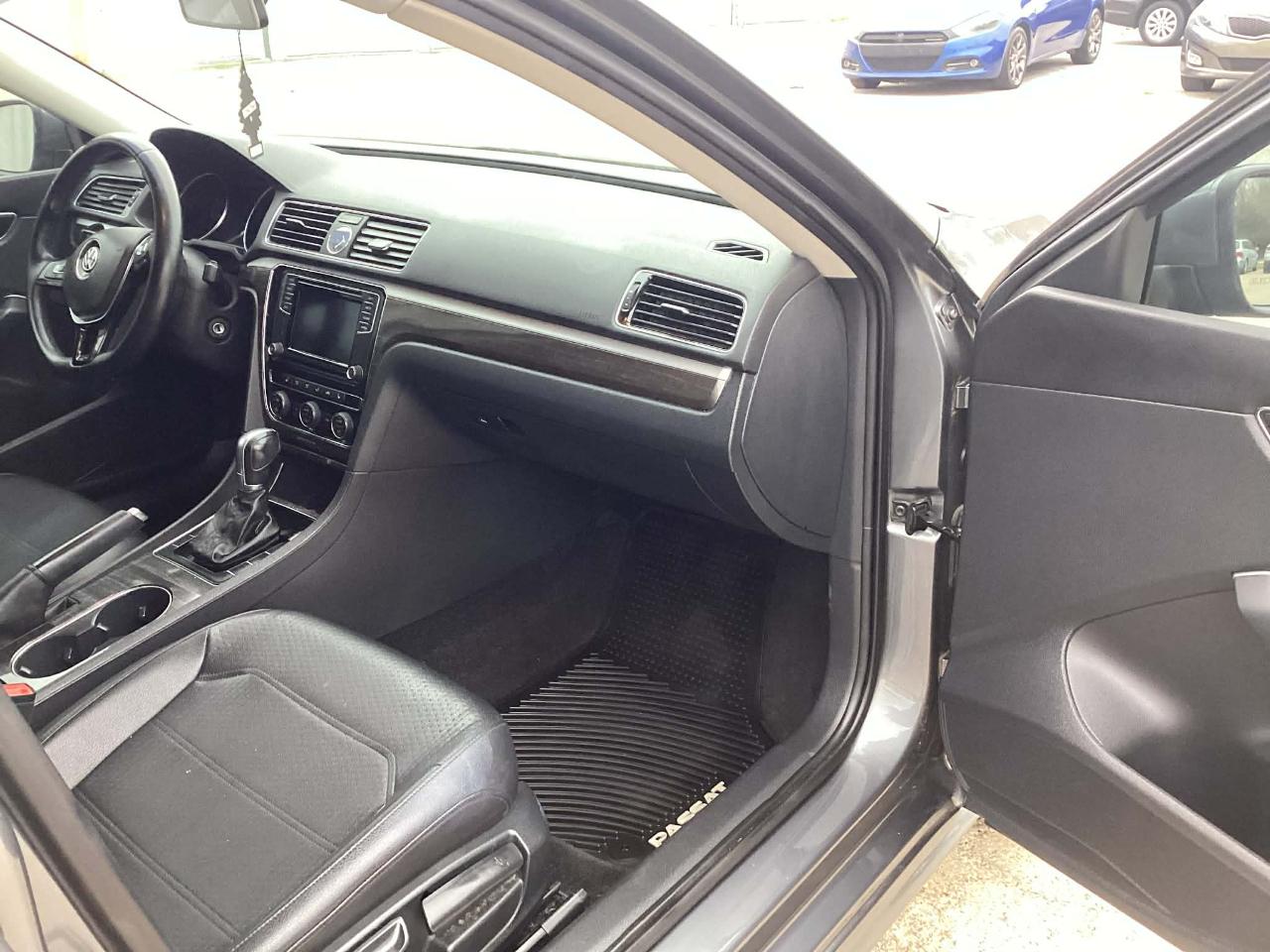 Volkswagen Passat SE 6A 2016