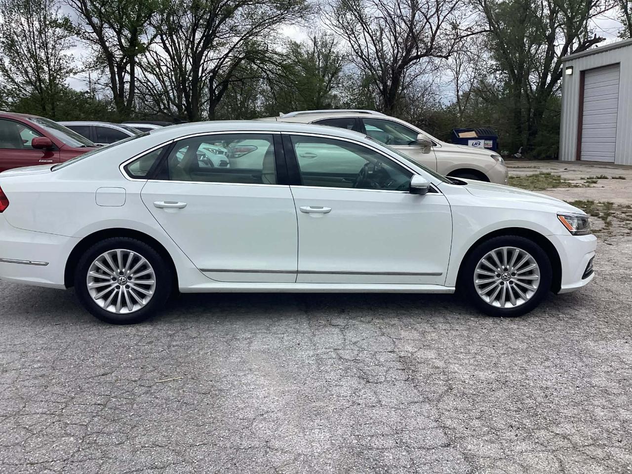 Volkswagen Passat SE 6A 2016