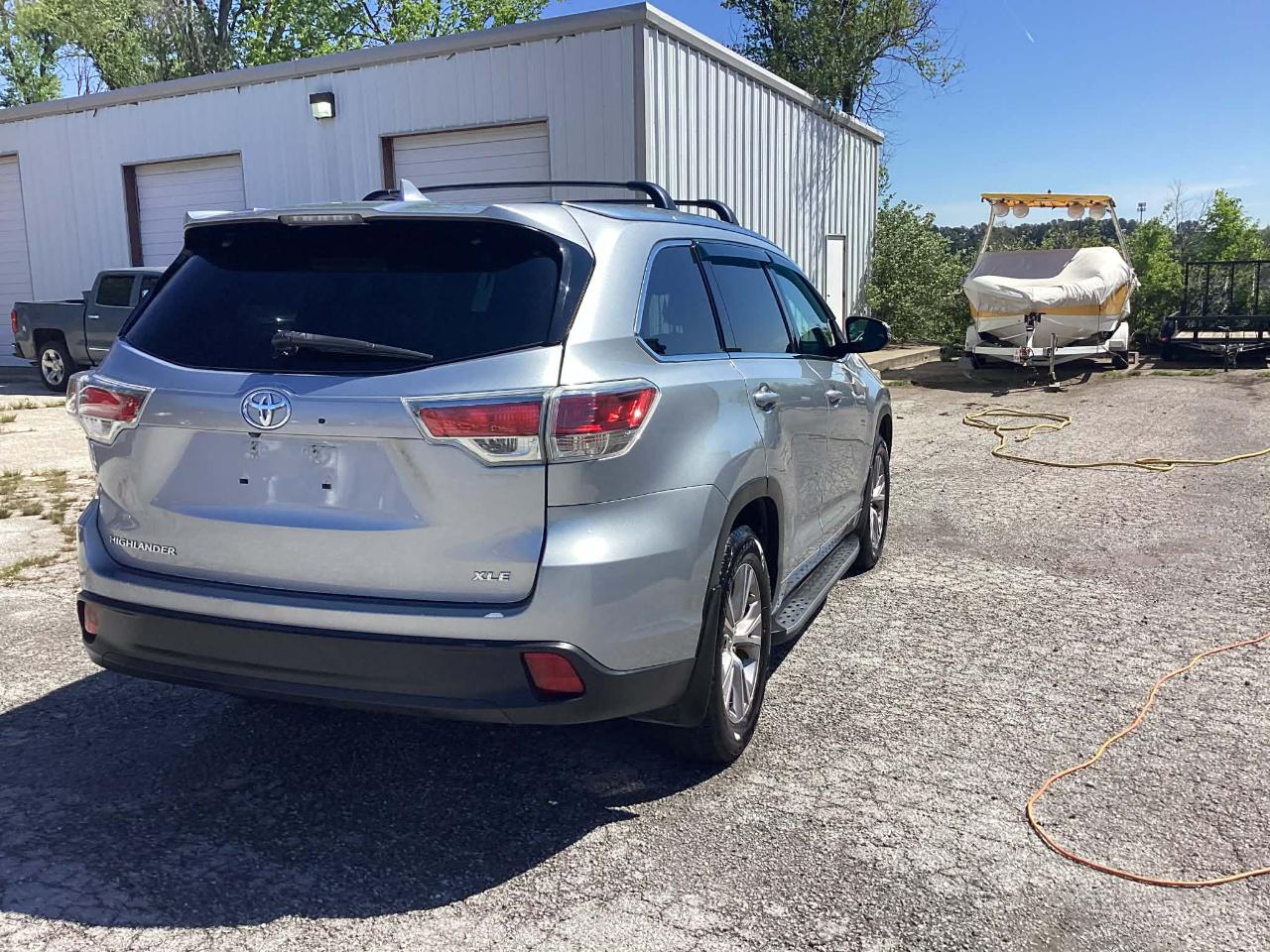 Toyota Highlander XLE FWD V6 2015