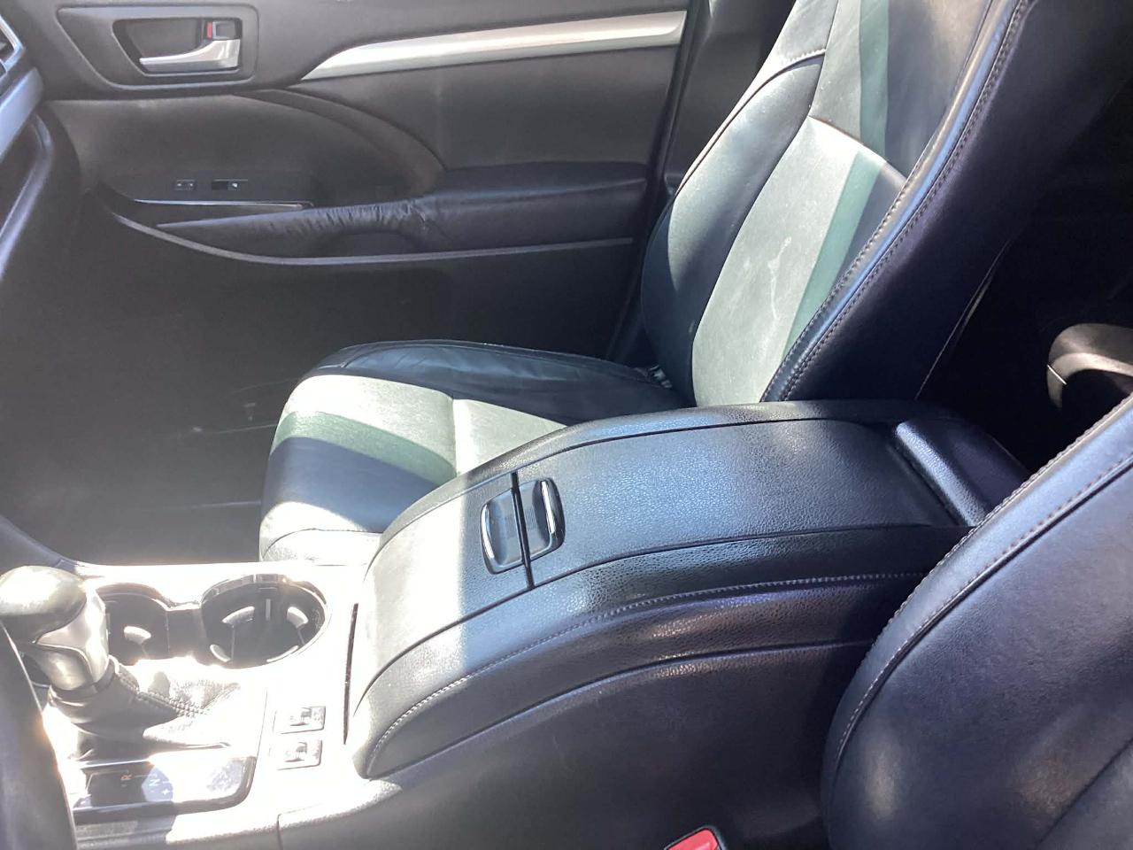 Toyota Highlander XLE FWD V6 2015