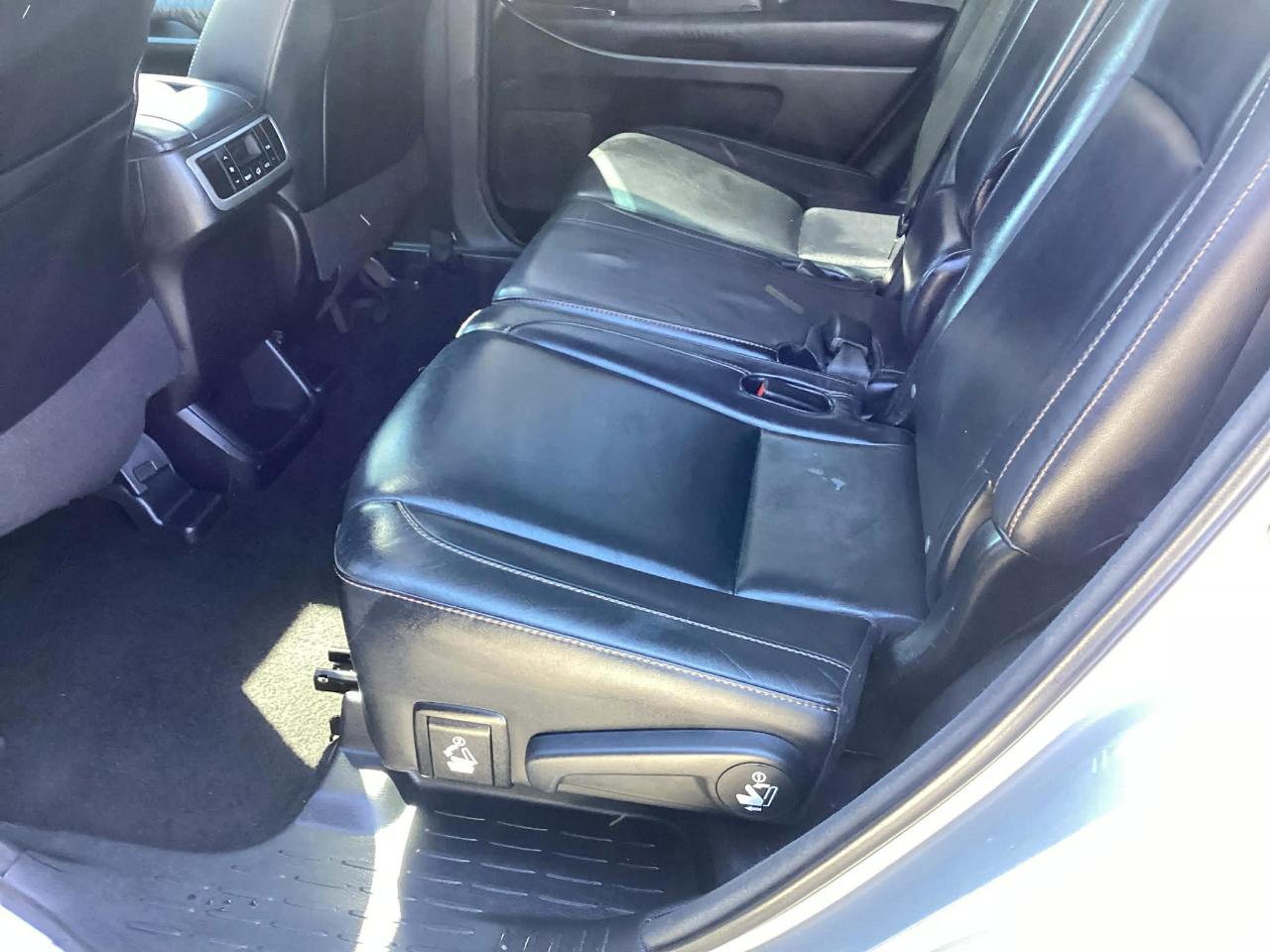 Toyota Highlander XLE FWD V6 2015