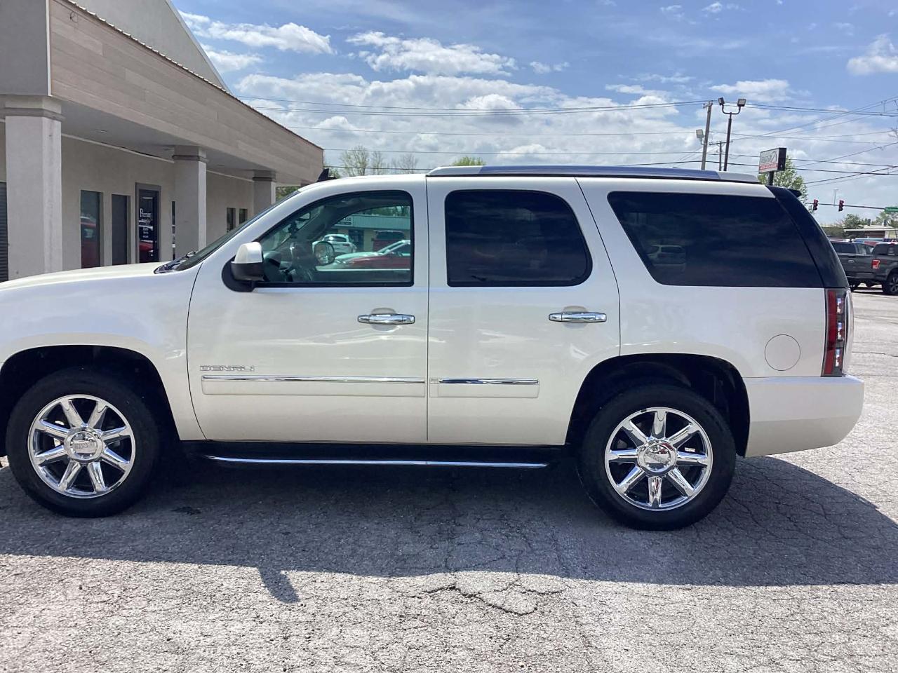 GMC Yukon Denali 4WD 2013