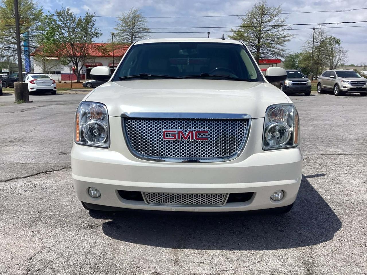 GMC Yukon Denali 4WD 2013