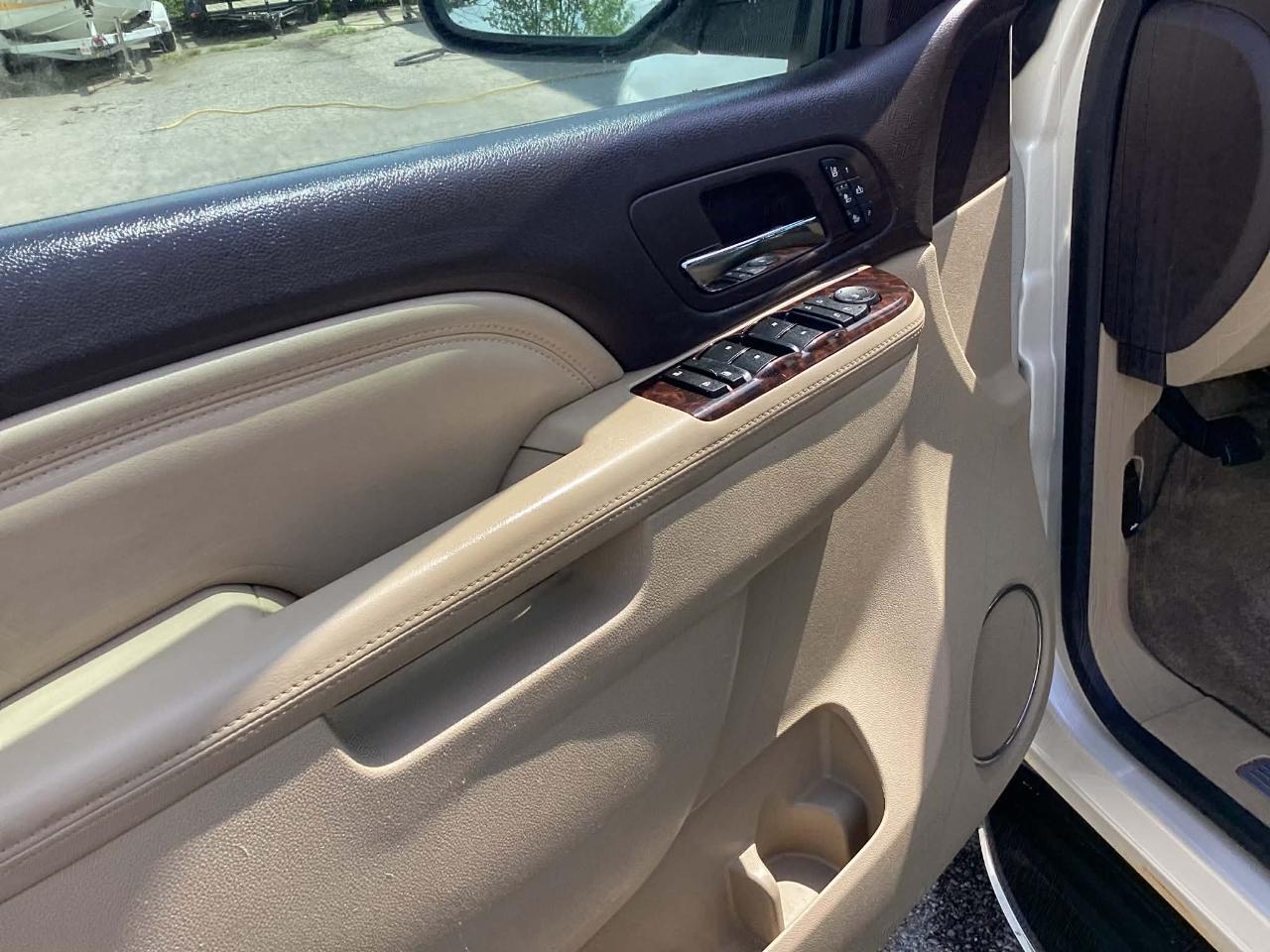 GMC Yukon Denali 4WD 2013