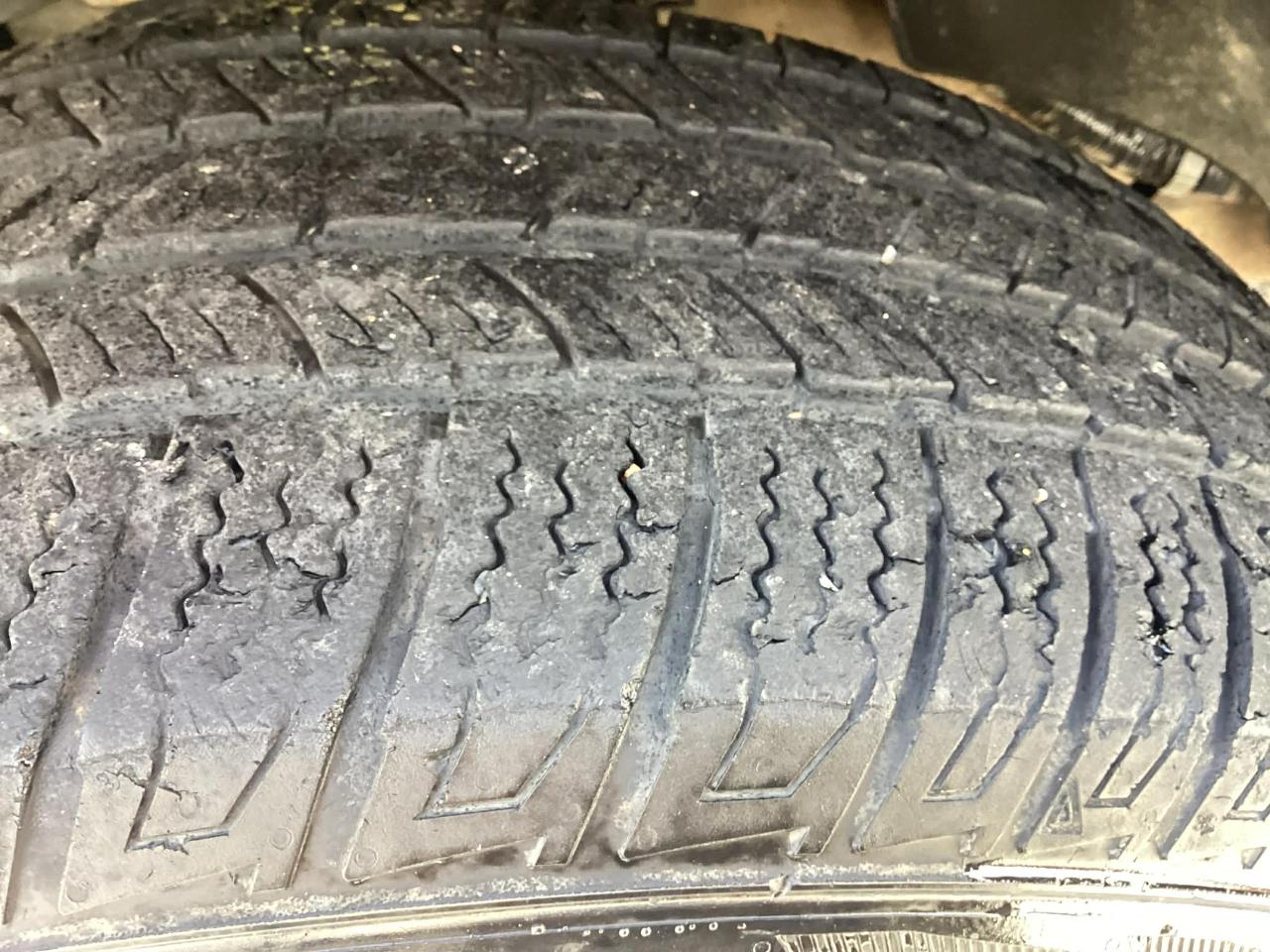 GMC Yukon Denali 4WD 2013