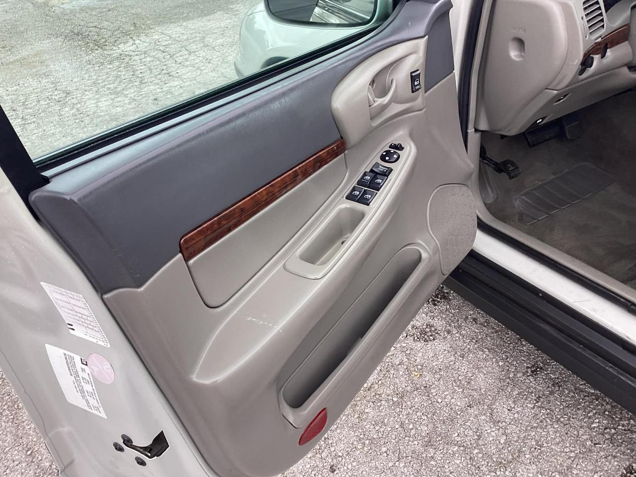 Chevrolet Impala Base 2003