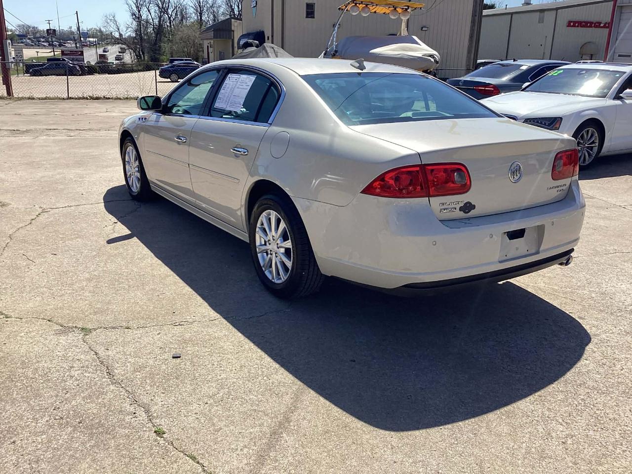 Buick Lucerne CXL 2010
