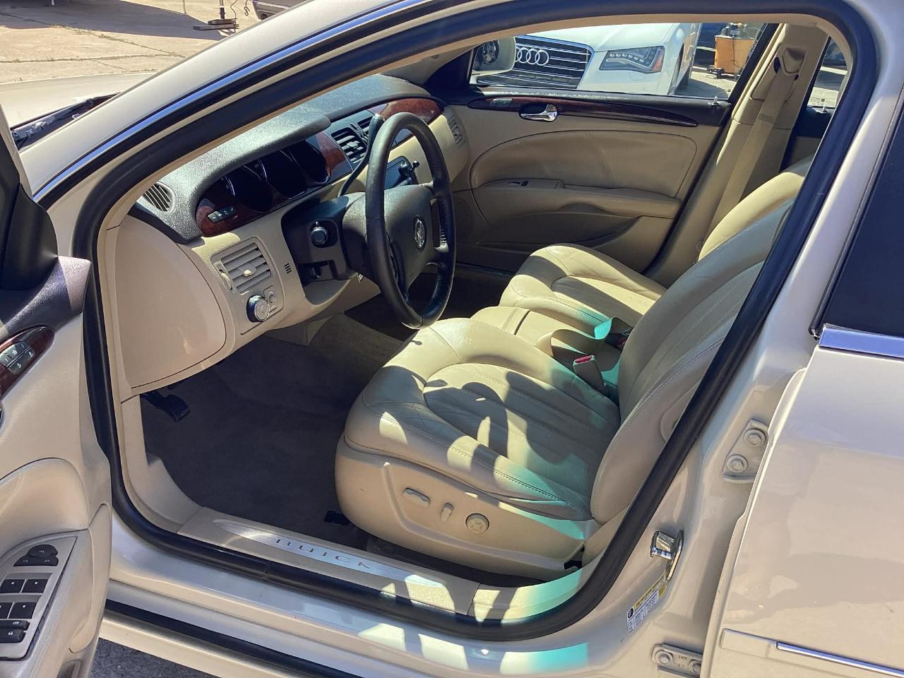 Buick Lucerne CXL 2010