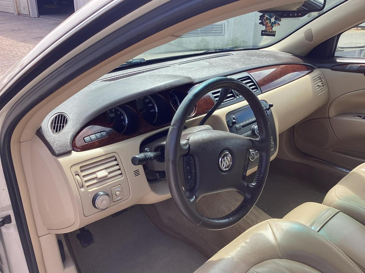 Buick Lucerne CXL 2010