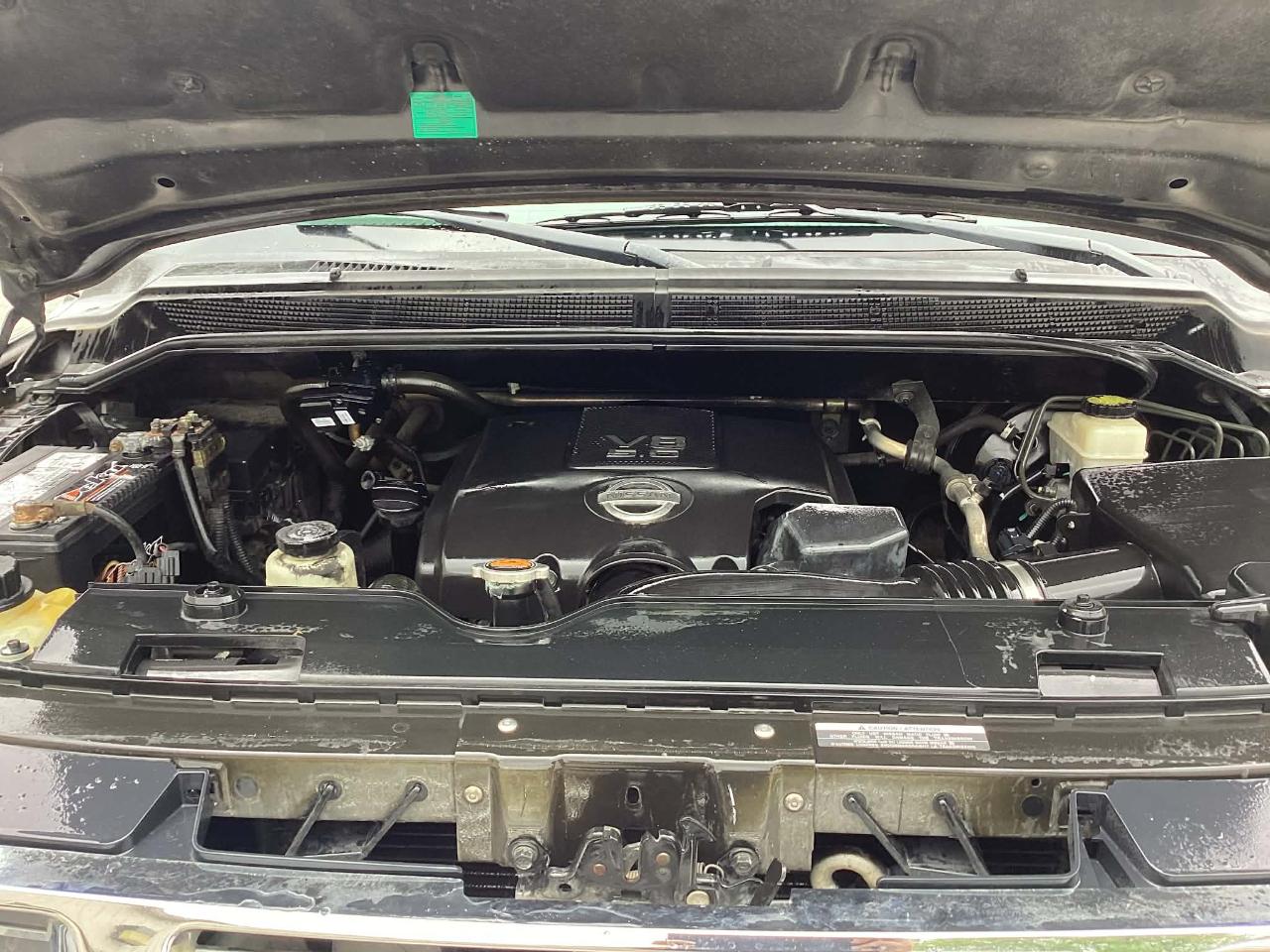 Nissan Titan SV Crew Cab 4WD 2012