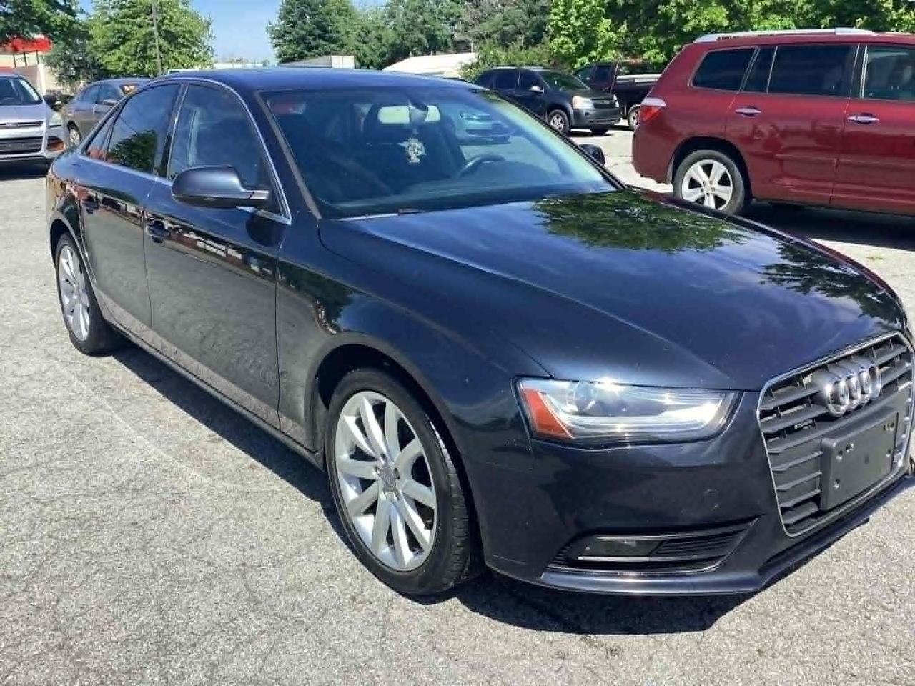 Audi A4 2.0T Sedan quattro Tiptronic 2013