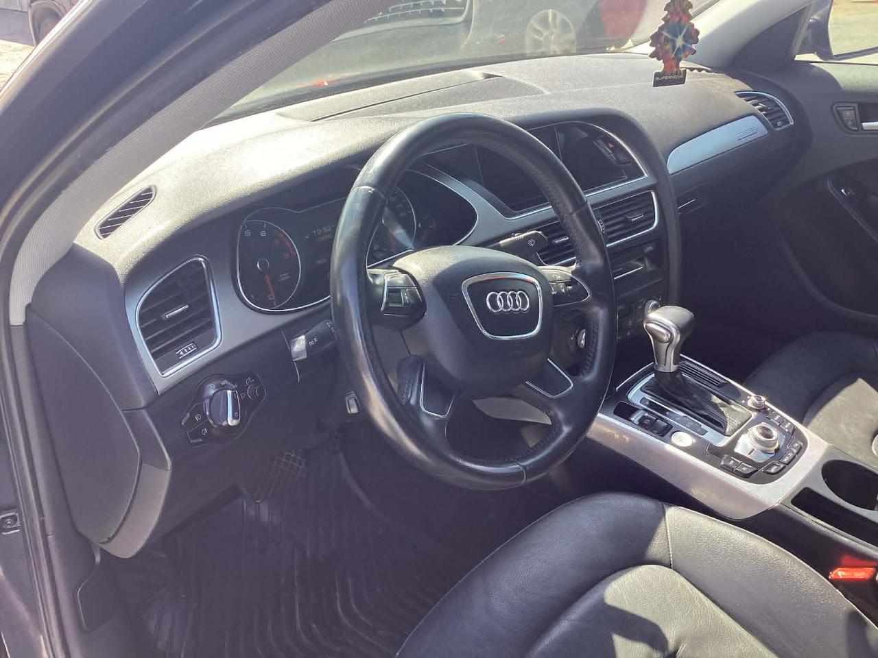 Audi A4 2.0T Sedan quattro Tiptronic 2013