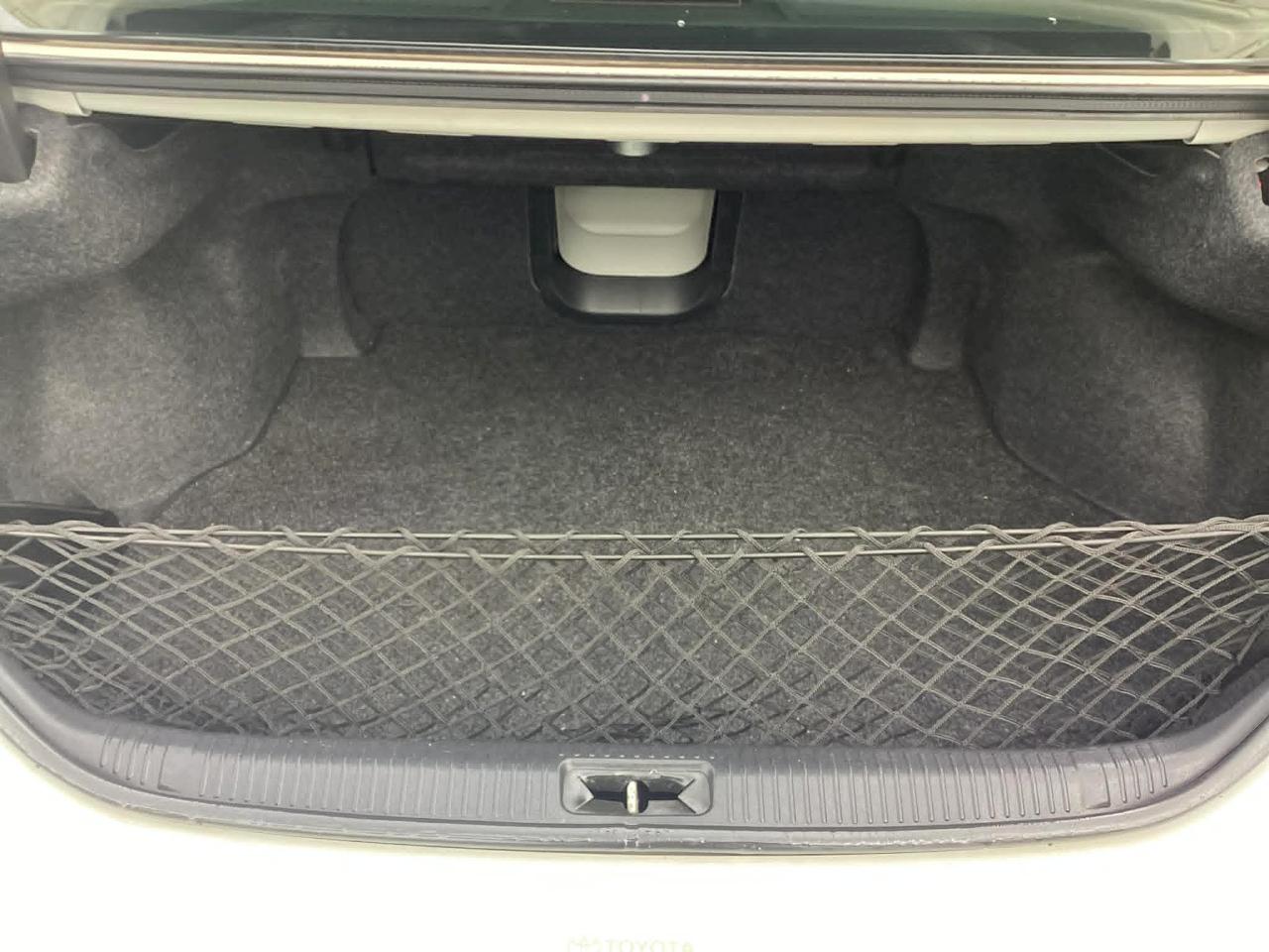 Toyota Avalon Base 2011