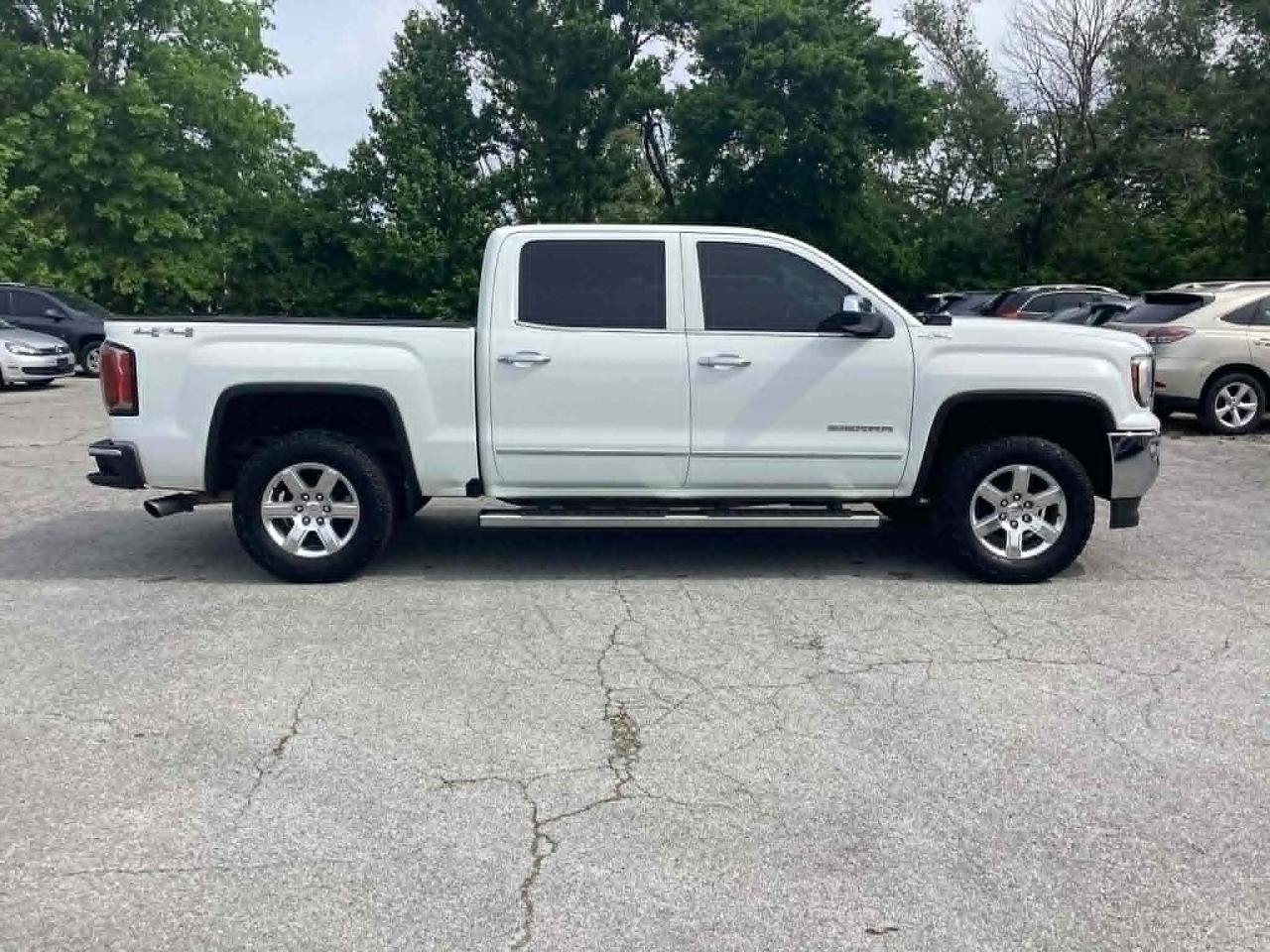 2017 GMC Sierra 1500 SLT Crew Cab Long Box 4WD