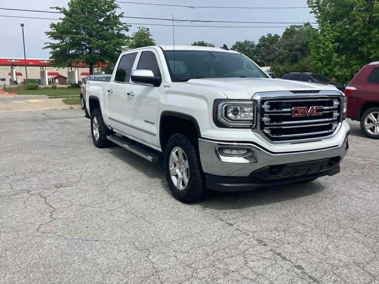 GMC Sierra 1500 SLT Crew Cab Long Box 4WD 2017
