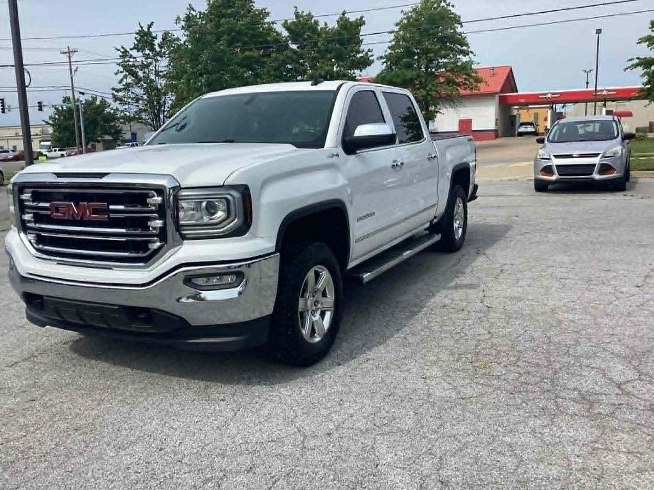 GMC Sierra 1500 SLT Crew Cab Long Box 4WD 2017