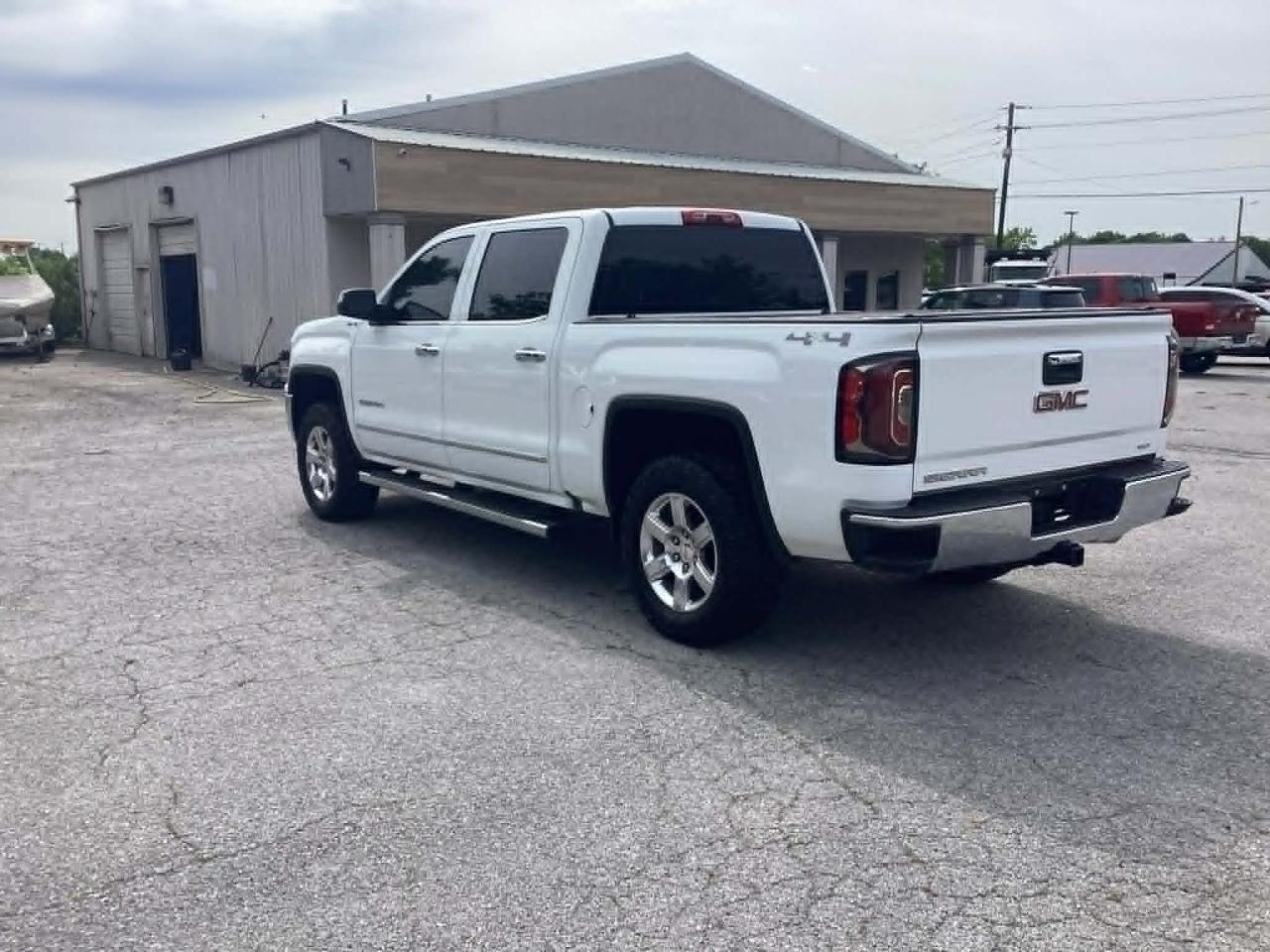 GMC Sierra 1500 SLT Crew Cab Long Box 4WD 2017