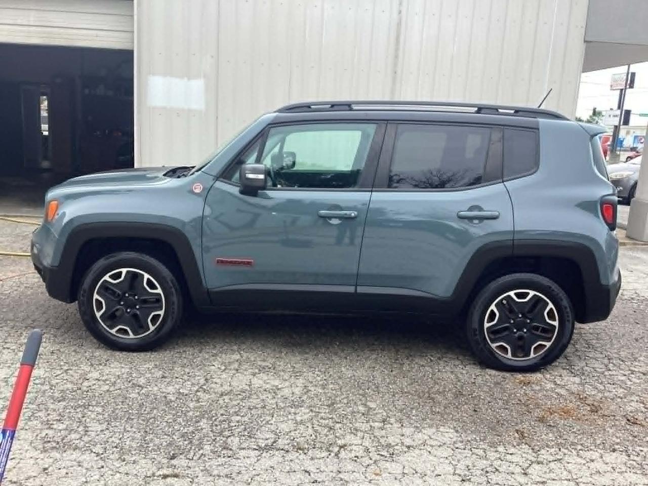 2016 Jeep Renegade Trailhawk