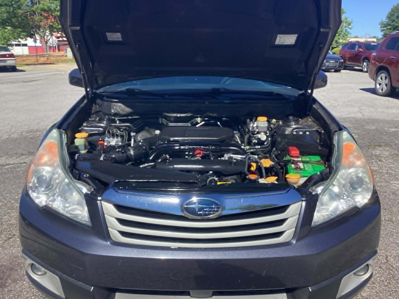 Subaru Outback 2.5i Limited 2012
