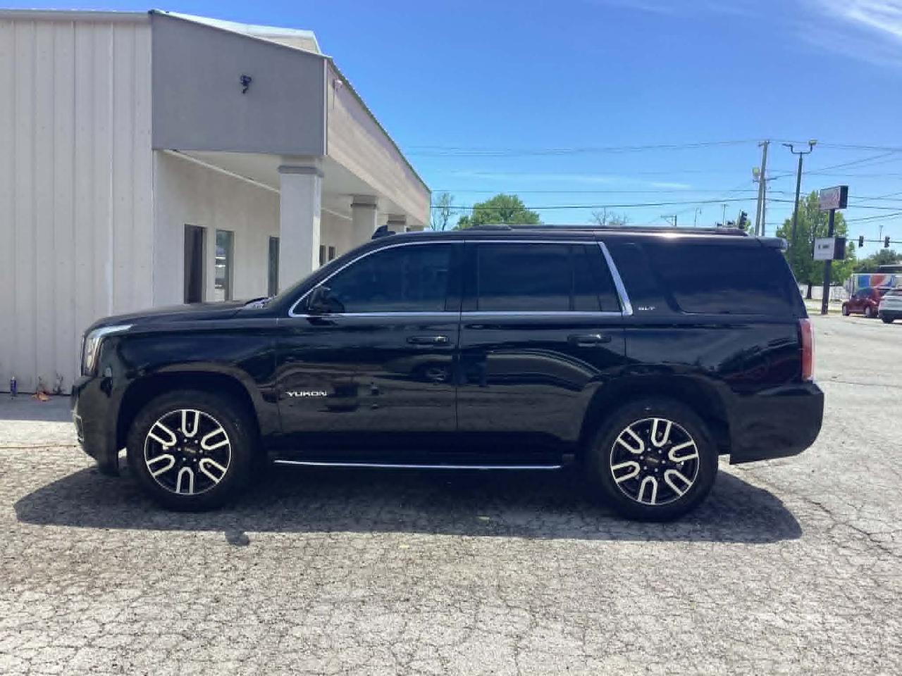 GMC Yukon SLT 4WD 2017