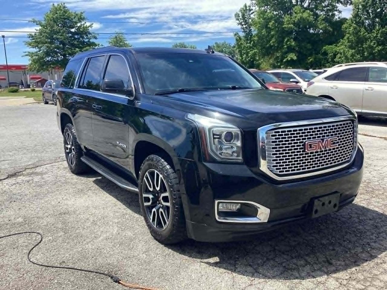 GMC Yukon SLT 4WD 2017
