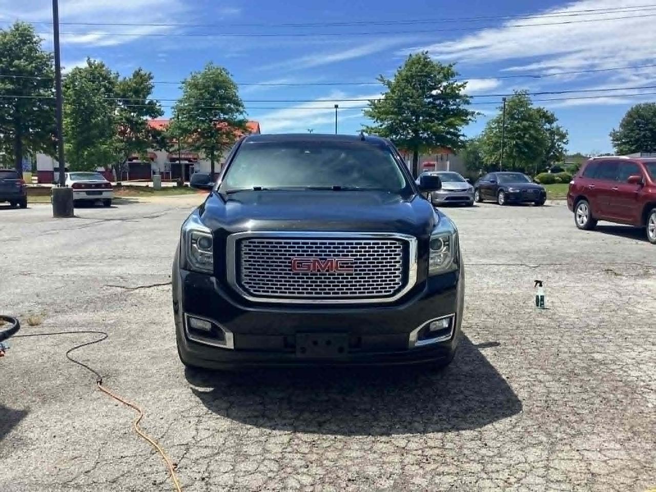 GMC Yukon SLT 4WD 2017