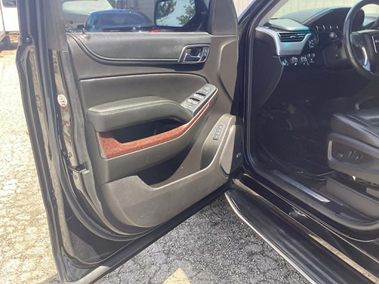 GMC Yukon SLT 4WD 2017